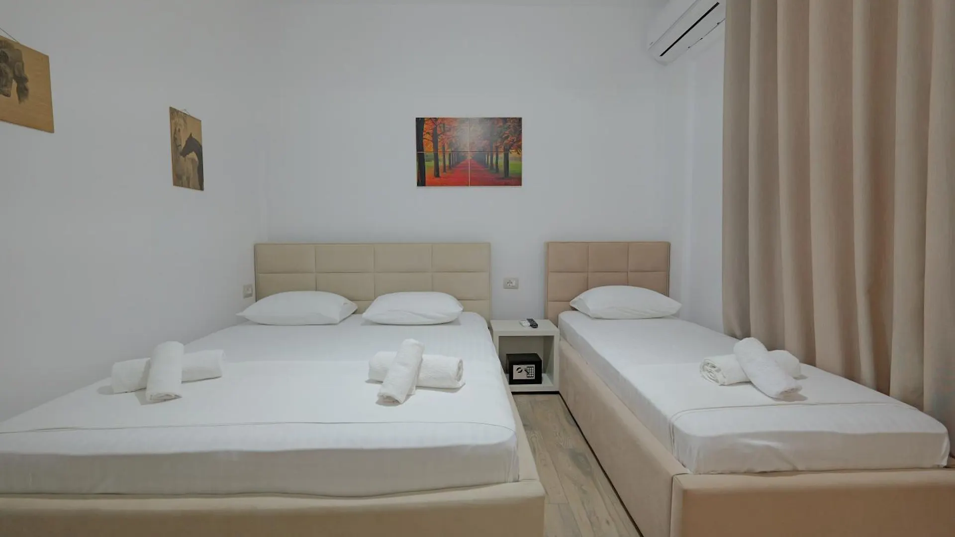 Hotel Veliaj Ksamil 3*,  Albania